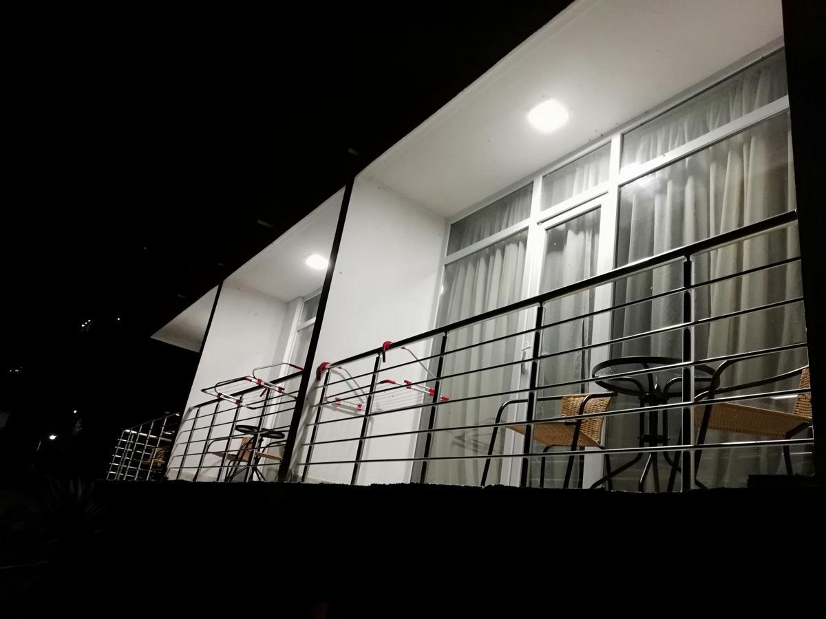 Albatross Kvariati Guest House Exterior foto